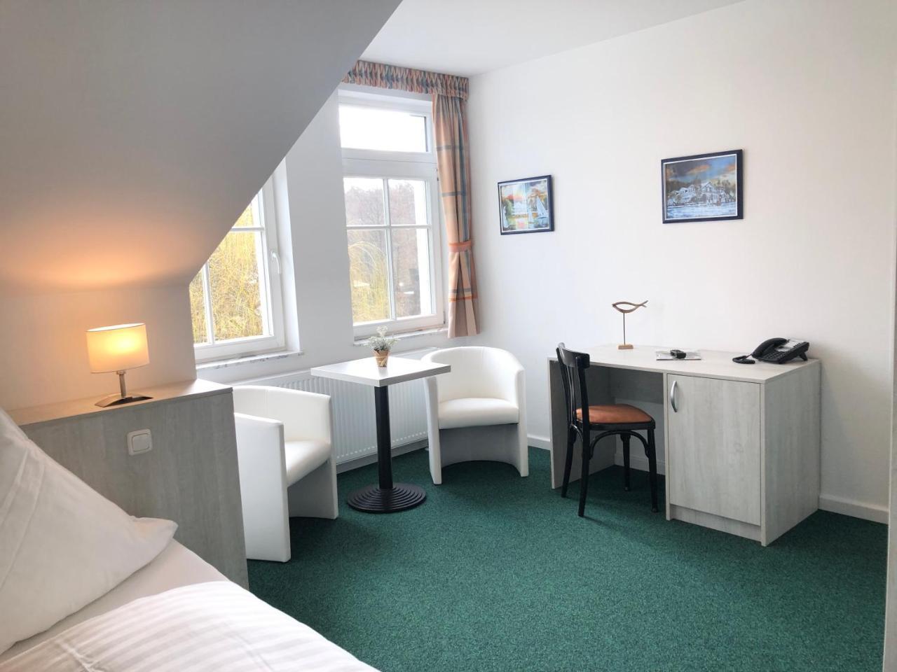 Neu-Helgoland Hotel Berlin Exterior foto